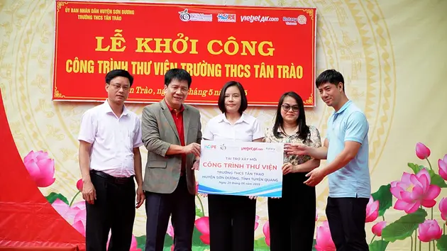Khởi động dự án thư viện cho trường THCS Tân Trào