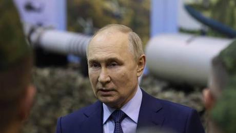 Tổng thống Nga: 'Tấn công NATO là việc làm vô nghĩa'