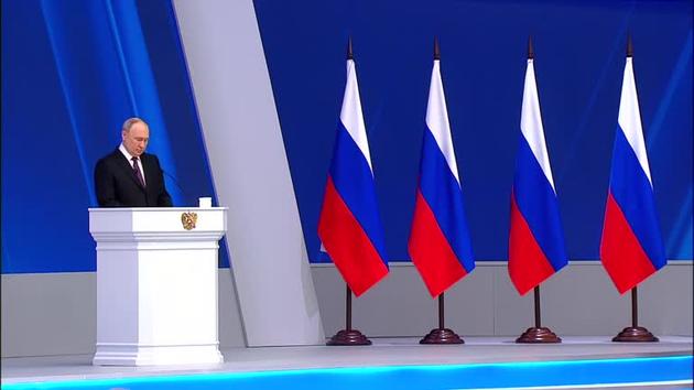 Tổng thống Putin ca ngợi sức mạnh quân sự và kinh tế Nga