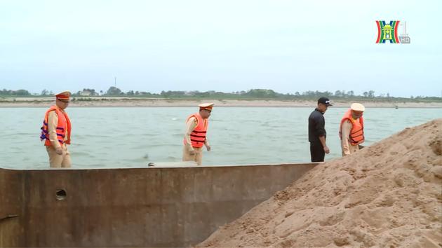Hà Nội quyết liệt xử lý 'cát tặc' trên sông