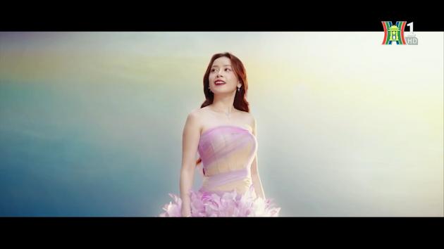 Chi Pu tái hiện chặng đường âm nhạc trong MV mới