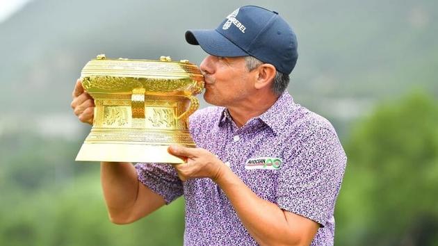 Adilson Da Silva vô địch giải golf Vinpearl DIC Legends Vietnam 2023