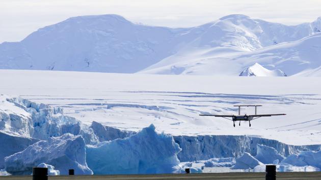 Máy bay không người lái thu thập dữ liệu tại Nam Cực