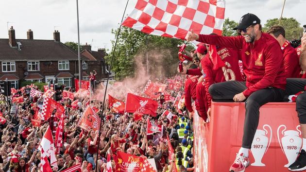Liverpool chia tay Klopp bằng màn diễu hành hoành tráng