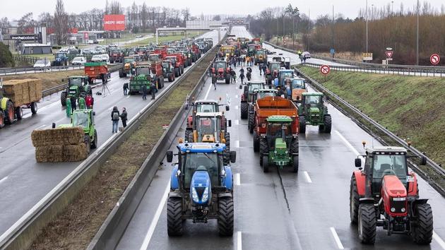 Nông dân Ba Lan biểu tình chặn đường cao tốc tới Đức