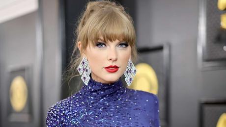 Swifties lên án hành vi 'bám đuôi' Taylor Swift tại khách sạn
