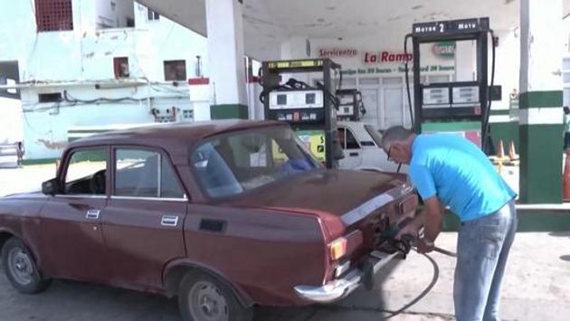 Cuba sẽ tăng giá xăng 500%