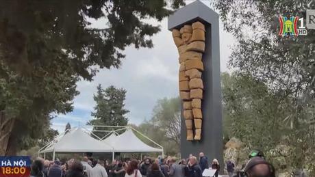 Tượng đá Telamon khổng lồ được phục dựng tại Italia