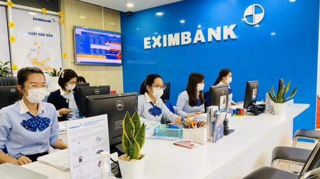 Eximbank điều chỉnh cách tính lãi, phí sau ồn ào nợ thẻ