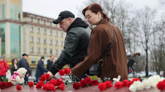 Cả nước Nga tưởng niệm nạn nhân vụ khủng bố ở Moscow