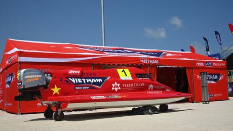 Cận cảnh thuyền máy F1 của đội Bình Định - Việt Nam