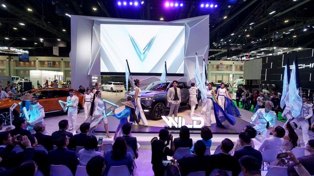 Vinfast 'đổ bộ' Thái Lan với loạt ô tô tay lái nghịch