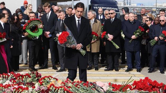 250 nhà ngoại giao tại Nga tưởng niệm nạn nhân khủng bố