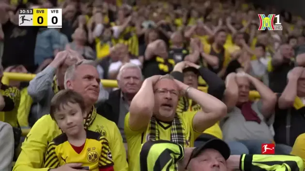 Borussia Dortmund văng khỏi top 4 Bundesliga