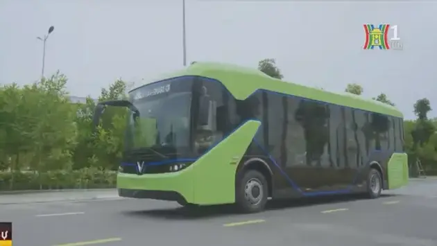 Hà Nội 'xanh' hóa xe buýt