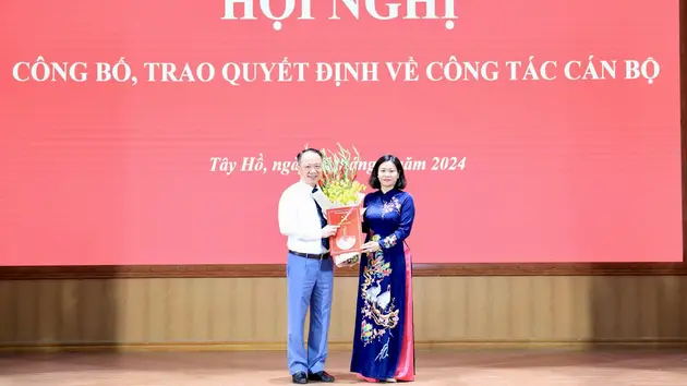 Ông Nguyễn Lê Hoàng làm Phó Bí thư Quận uỷ Tây Hồ