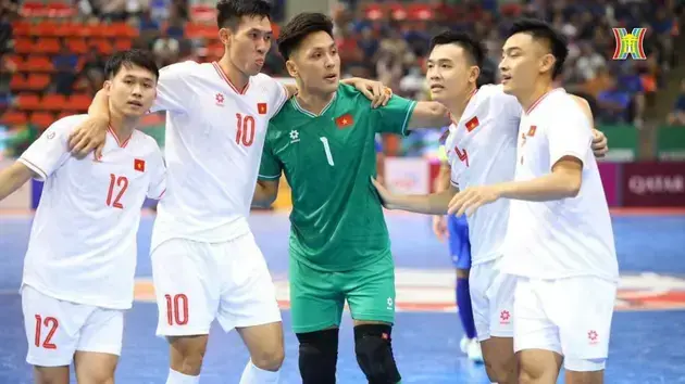 Đội tuyển futsal Việt Nam vào tứ kết đầy kịch tính