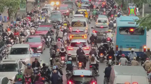 Hà Nội tiếp tục xử lý 31 điểm ùn tắc giao thông
