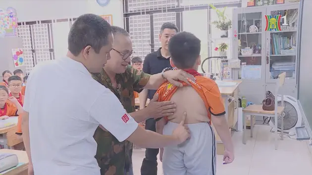 Phát hiện sớm giúp giảm các bệnh cột sống ở trẻ