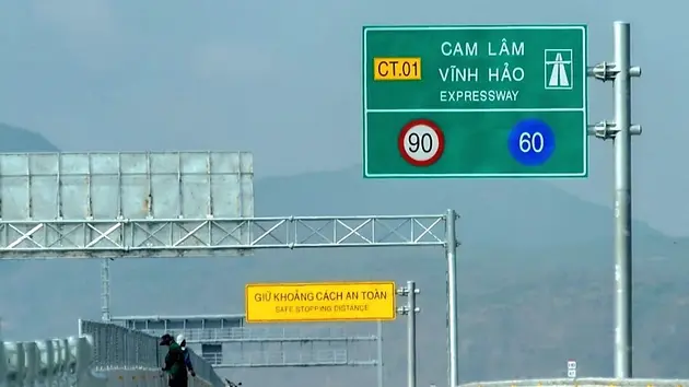Thông xe tuyến cao tốc Cam Lâm - Vĩnh Hảo
