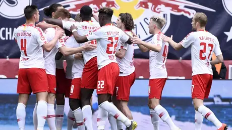 Leipzig bảo vệ thành công vị trí thứ 4 trước Dortmund