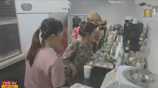 Đường Phạm Văn Đồng xanh mát và hiện đại