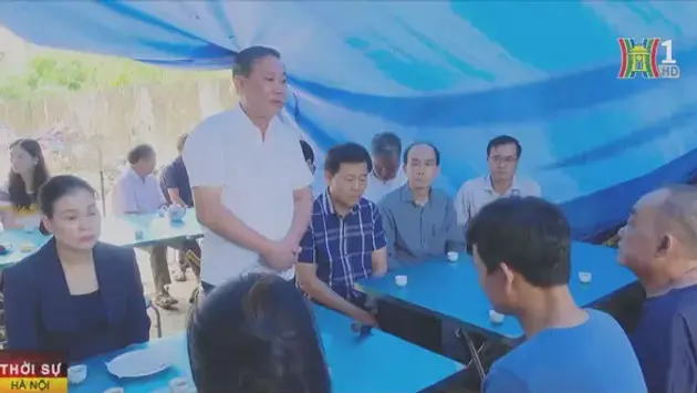Tuyến đường hoa tại xã La Phù lại ngập rác

