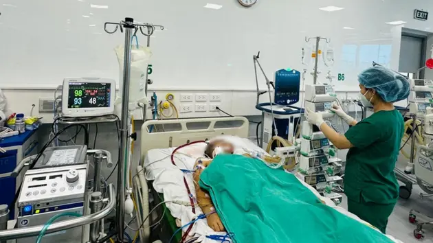 Nhiều ca mắc cúm B trở nặng phải thở máy