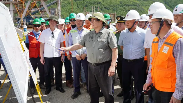 Thủ tướng kiểm tra tuyến cao tốc chạy qua Quảng Bình