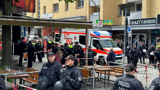 Cảnh sát Đức bắn kẻ bạo loạn trước trận Ba Lan-Hà Lan