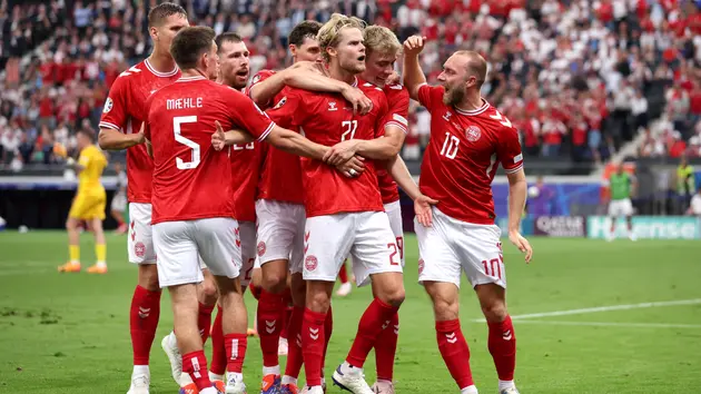 Đan Mạch 1-1 Anh: Cân bằng tuyệt đối, bất phân thắng bại
