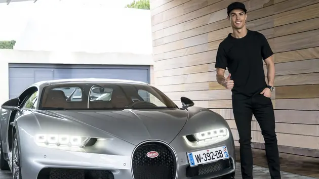 Bộ sưu tập xe hàng chục triệu đô của Cristiano Ronaldo