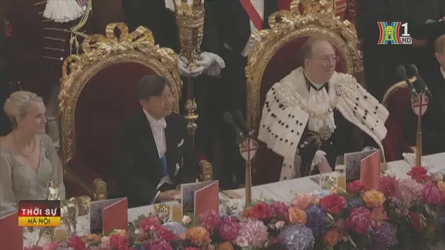 Nhật Hoàng tham dự tiệc Hoàng gia ở London 