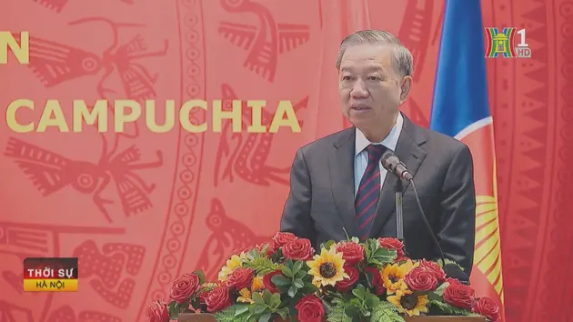Chủ tịch nước thăm ĐSQ và cộng đồng người Việt tại Campuchia