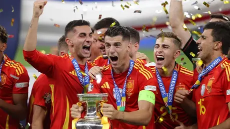 Euro 2024: Tân vương châu Âu đắm mình trong kỷ lục