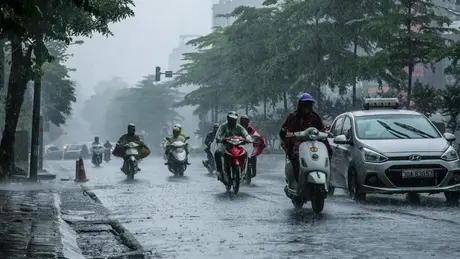 Dự báo thời tiết ngày 24/7, Hà Nội tiếp tục mưa dông