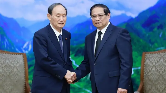 Thủ tướng tiếp Đặc phái viên của Thủ tướng Nhật Bản và gặp Chủ tịch Thượng viện Campuchia