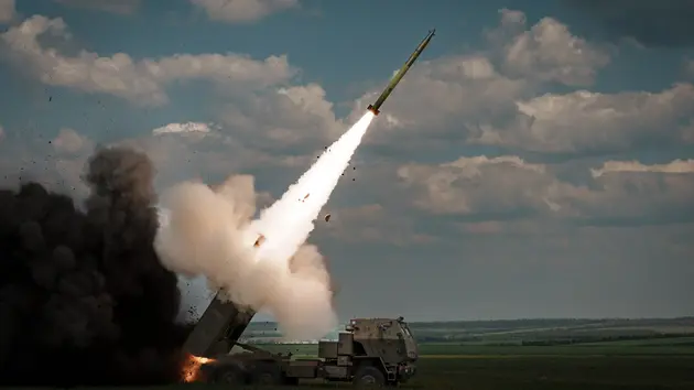 Nga chặn tên lửa HIMARS Ukraina gần nhà máy điện hạt nhân