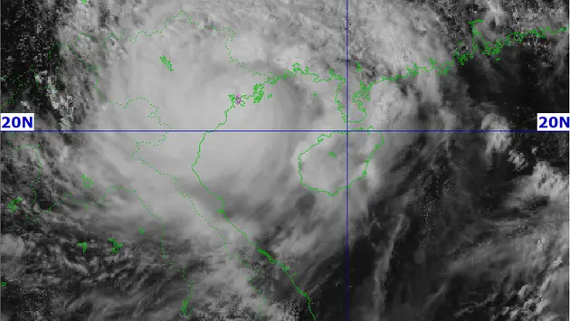 Tin bão khẩn cấp: Siêu bão Yagi đổ bộ đất liền