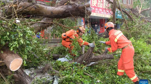 Trung Quốc huy động nguồn lực khắc phục hậu quả sau bão