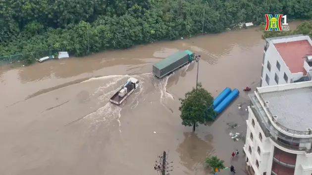 Xe máy, xe buýt được vào làn cao tốc Đại lộ Thăng Long