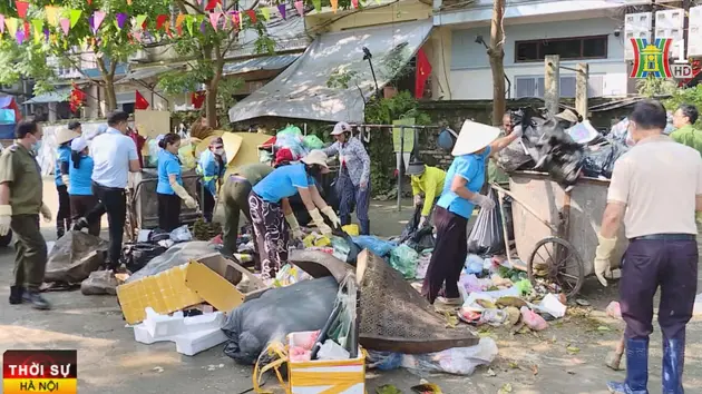 Hà Nội dồn tổng lực dọn vệ sinh môi trường sau bão