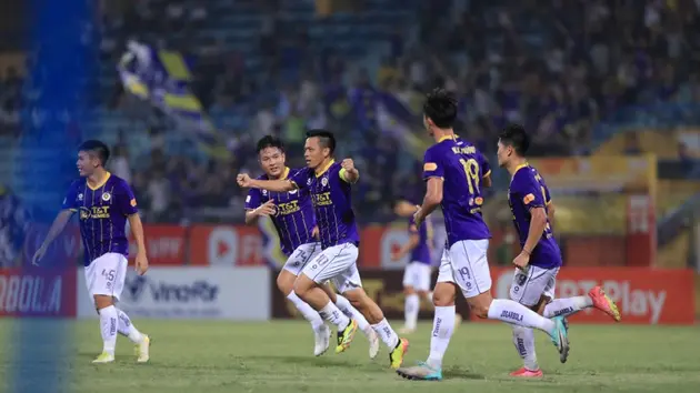 Hà Nội FC thắng tối thiểu trong ngày ra quân V-League