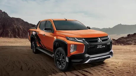 Mitsubishi Triton và Toyota Hilux so kè trong phân khúc bán tải