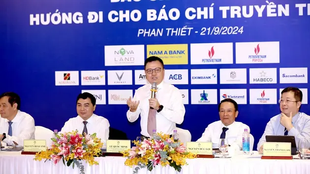 Tìm giải pháp, hướng đi cho báo chí truyền thống