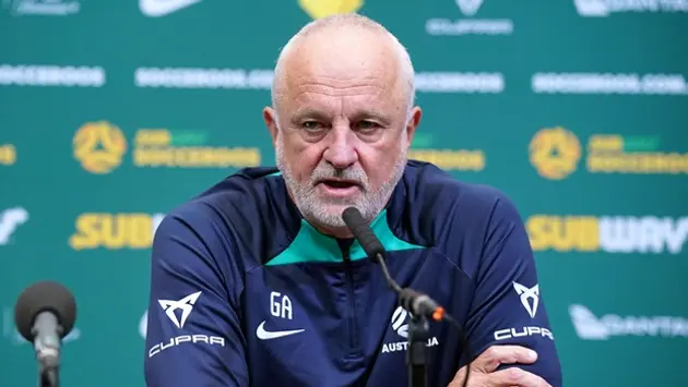 Ông Graham Arnold từ chức huấn luyện viên trưởng Australia