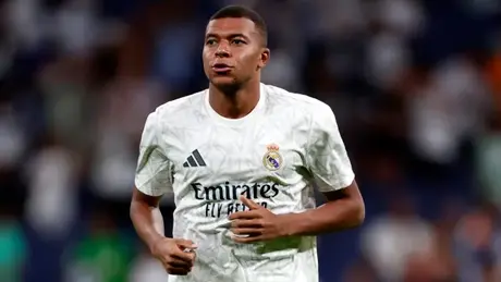 Kylian Mbappe bỏ lỡ trận đại chiến thành Madrid