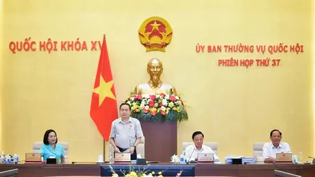 Bế mạc phiên họp thứ 37 Uỷ ban Thường vụ Quốc hội