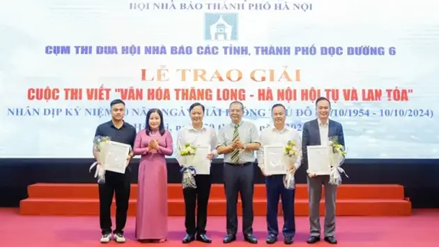 Trao thưởng cuộc thi viết về văn hoá Thăng Long – Hà Nội