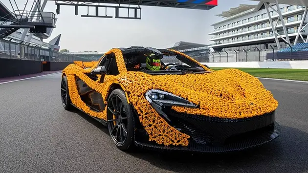 McLaren lắp ráp bằng lego có thể chạy trên đường